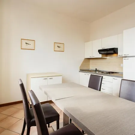 Residenza Cavour Апарт-отель Парма