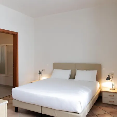 מלון דירות Residenza Cavour פארמה