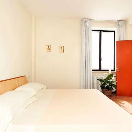 Residenza Cavour פארמה