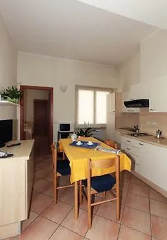 Residenza Cavour Aparthotel Parma