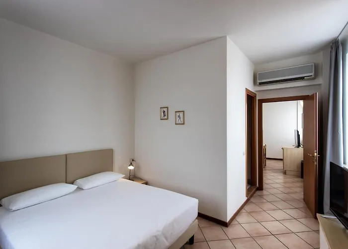 Residenza Cavour Apartahotel Parma